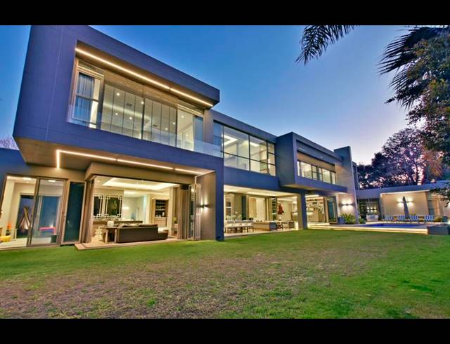 5 BEDROOM HOUSE FOR SALE IN SANDOWN